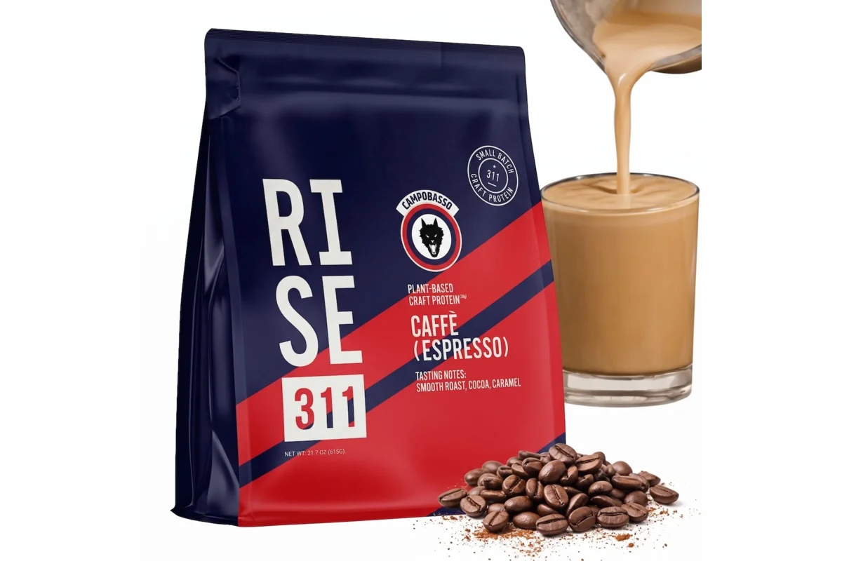 RISE311 Caffè Espresso protein pouch with coffee beans and a latte being poured